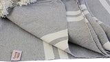 ESSENCE OF MOROCCO Couverture marocaine à pompons tissée à la main en pur coton 3 m x 2 m (gris blanc)