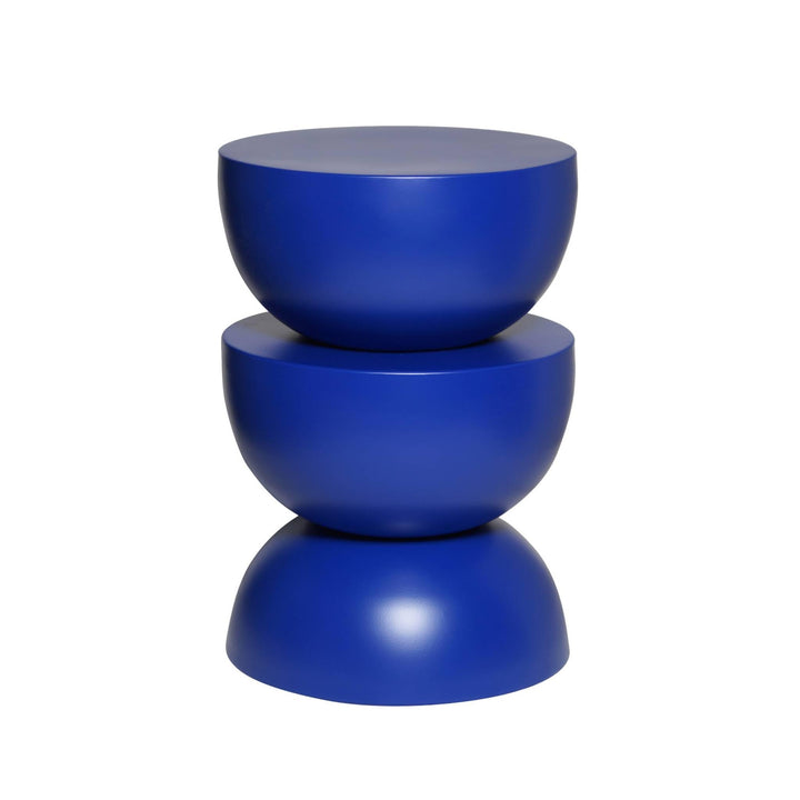 sweeek - Table d sweeek - Table d'appoint. Bout de canapé. Table de Chevet en métal. Bleu. Coumba. Ø32 x H 46.5cm