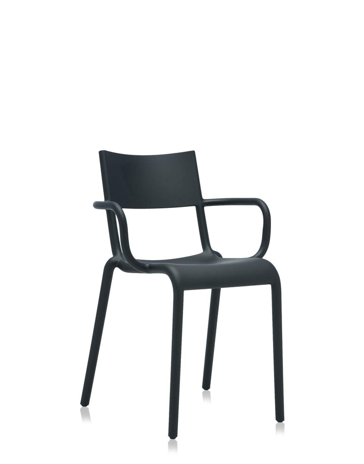 Kartell Generic A, Set de 2 Chaises, Noir, 52,5 x 52 x H 79 cm Kartell Generic A, Set de 2 Chaises, Noir, 52,5 x 52 x H 79 cm