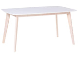 Beliani Table de Salle à Manger 150 x 90 cm en MDF Blanc Mat et Bois d'Hévéa Clair Santos