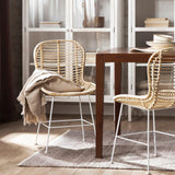 KLAST Lot de 2 Chaises de Salle à Manger en Rotin Naturel avec Pieds Blancs, Design Artisanal, Résistant et Durable, avec des Variations Uniques de Couleur