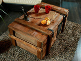 Voyage Vieux Coffre Table basse Cottage cuiseur vapeur Coffre en pin avec vintage Tin Sign Largeur : 110 cm Hauteur : 45 cm Profondeur : 60 cm
