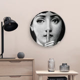 XYTDM Lina Cavalieri Assiette décorative murale avec support et crochet à ressort spécial, 25,4 cm, A4
