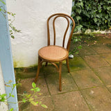 EME Lot de 2 chaises de salle à manger Thonet naturel. Chaises rustiques fabriquées en bois d'orme avec assise en rotin. Couleur naturelle. Comprend 2 unités.