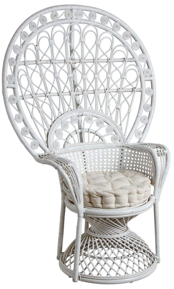 AUBRY GASPARD Fauteuil Emmanuelle en rotin laqué Blanc avec Coussin