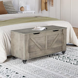 Garvee Banc Coffre de Rangement en Bois sur roulettes – 100 cm, capacité 160 kg, Angles arrondis, charnières de sécurité – Style Moderne Rustique pour entrée, Salon ou Chambre – Coupe en U – Gris