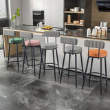 Ensemble de tabourets de bar en métal de 1/2, faux cuir Chaise à hauteur de comptoir avec dossier, Tabourets d'îlot de cuisine avec pieds et repose-pieds dorés Pour la maison Restauration au bar