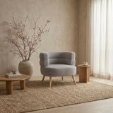 Menzzo Fauteuil Design scandinave RIVIANI – Tissu Bouclette Gris – Assise Arrondie Confortable – Pieds Bois Naturel – Fauteuil Lounge Moderne – L80 x P75 x H74 cm
