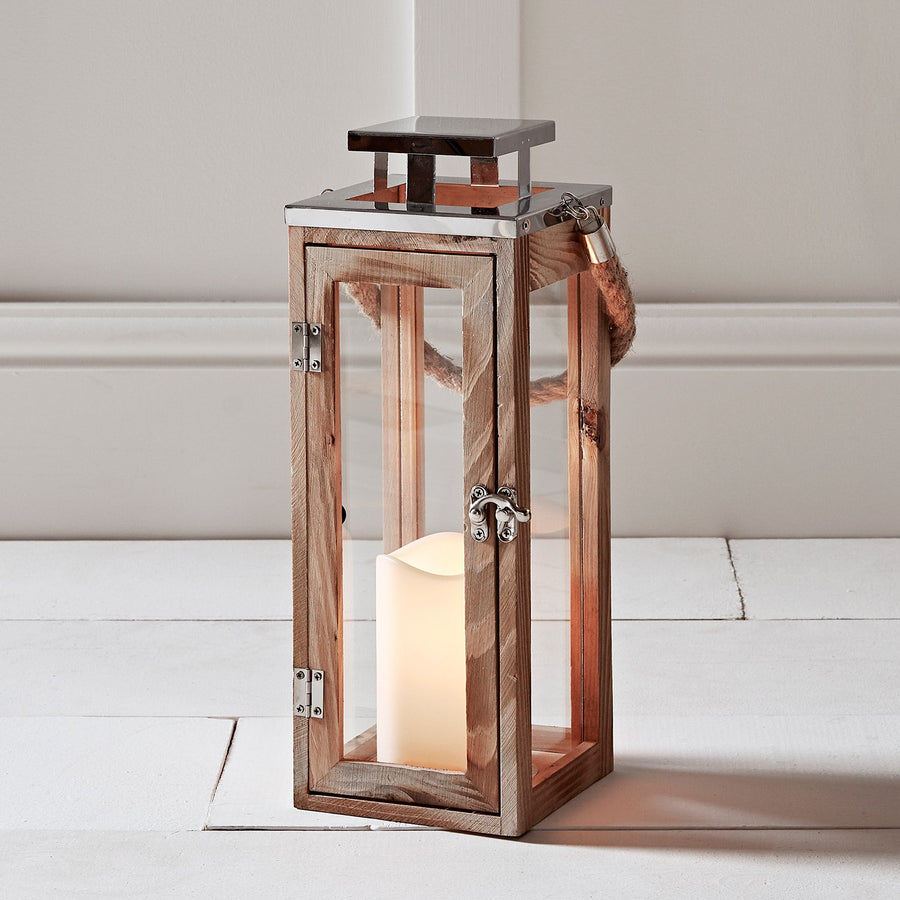 Lights4fun Lanterne en Bois de 34 cm avec Bougie LED à Piles avec Minuterie et Anse en Corde pour Déco Intérieur Lights4fun Lanterne en Bois de 34 cm avec Bougie LED à Piles avec Minuterie et Anse en Corde pour Déco Intérieur
