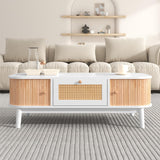 Sweiko Table basse en rotin blanc avec tiroirs en rotin et portes coulissantes avec lattes en bois massif, pieds en bois massif, 110 x 55 x 38,5 cm (L x l x H)