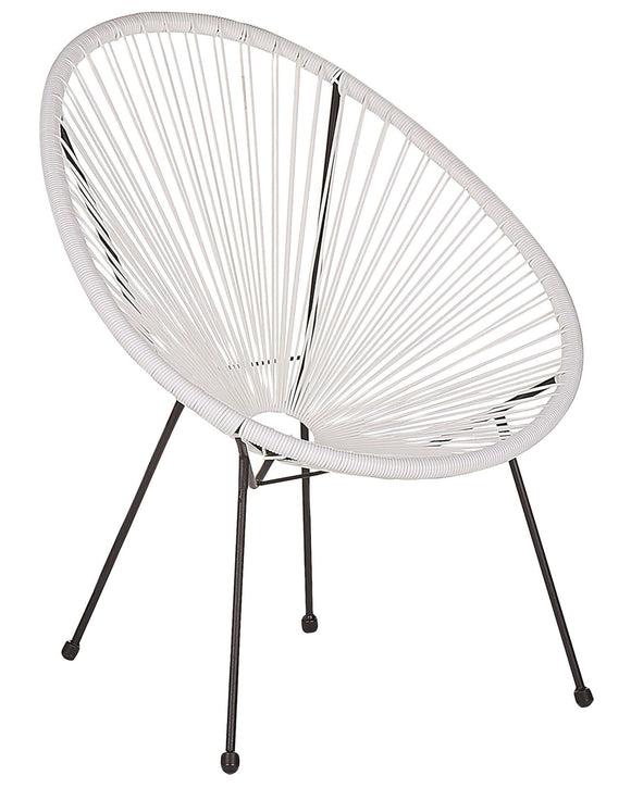 Chaise Fauteuil Type Spaghetti en Rotin PE Blanc et Acier Design Tendance pour Salon Chambre Terrasse ou Jardin au Style Moderne et Industriel Beliani