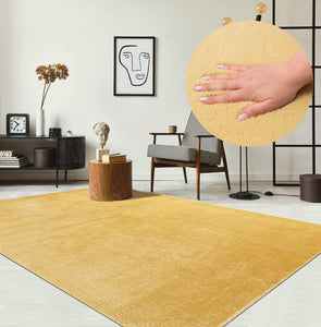 the carpet Relax Tapis Moelleux à Poils Courts, Dessous antidérapant, Lavable à 30 degrés, Super Doux, Aspect Fourrure, Or, 160 x 220 cm