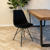 Kick Collection Ensemble de 4 Chaise de Salle à Manger Velvet - Velours - Noir - Moderne et de Haute qualité - Tissu Velours et métal - Disponible dans de Nombreuses Couleurs