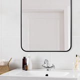 Navaris Miroir Mural Design - Miroir arqué 80 x 45 x 3 cm avec Cadre Noir kit de Montage vis niveleur - Miroir Mural entrée Chambre Salon