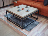 Lumarc GORIZIA Table de salon en bois massif de chêne naturel au design moderne industriel minimaliste, chêne clair, carré, 75 x 75 x 42 cm