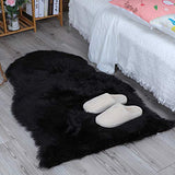 YIHAIC Peau de Mouton synthétique,Cozy Sensation comme véritable Laine Tapis en Fourrure synthétique, Man-Made Luxe Laine Tapis de Canapé Coussin (Noir, 75 x 120 cm)